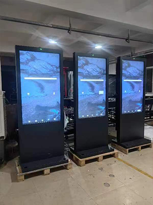 ما هي مميزات آلات الإعلان الخارجي التي تفضلها؟