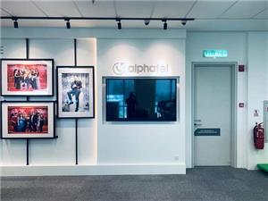 Quels sont les avantages de placer des machines publicitaires multimédia LCD dans les grands supermarchés