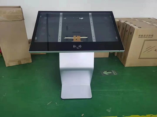 Quali sono i vantaggi dell’utilizzo delle macchine touch all-in-one negli ospedali?