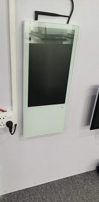 ما هي مميزات آلات الإعلان عن المصعد(1)