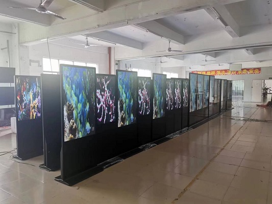 ما هي اللافتات الرقمية وكيف تعمل؟