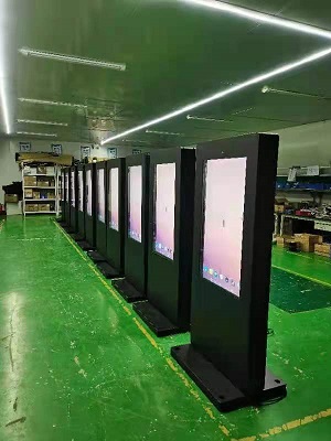 Features of outdoor advertising machines
