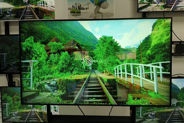 Feedback do cliente sobre a máquina de publicidade de moldura estreita