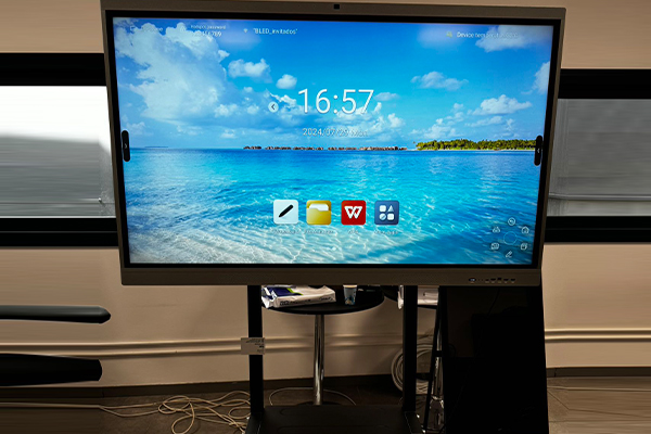 ردود فعل العملاء على السبورة التفاعلية من ينتمي، نالت استحسانًا كبيرًا