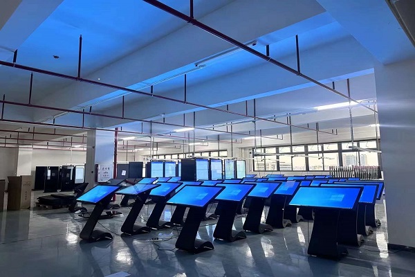 الوظائف الرئيسية لجهاز الاستعلام باللمس الكل في واحد