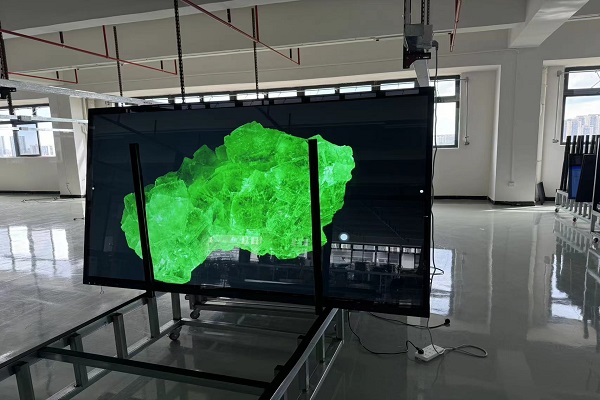 السبورة التفاعلية مقاس 85 بوصة هي أداة أساسية في التعليم والأعمال الحديثة