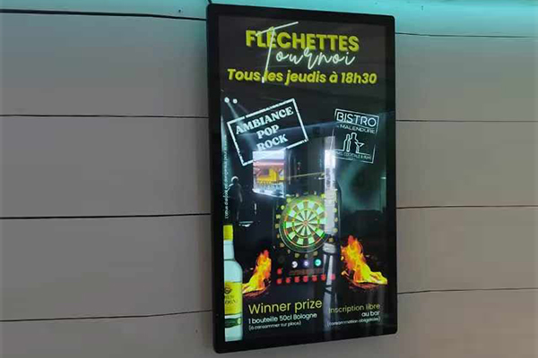 Scenari applicativi del lettore pubblicitario montato a parete