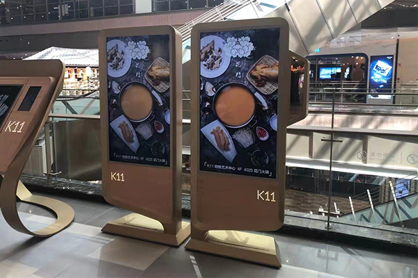 Why more and more stores use LCD Digital Signage as promotional screens