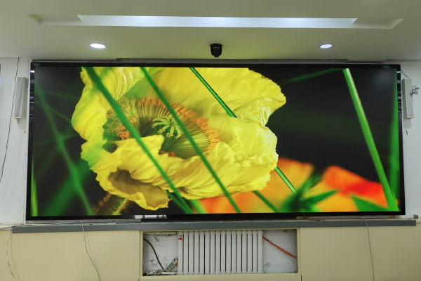 Relatório de feedback de instalação do cliente sobre tela de LED (passo de pixel de 1,8 mm)