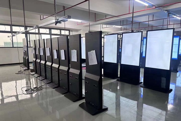 Benefícios da máquina de publicidade vertical