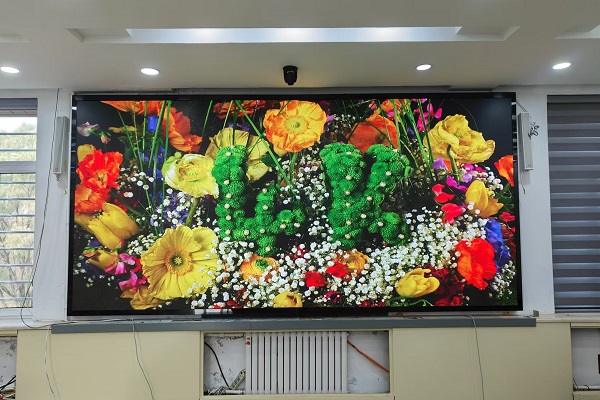 Installation der LED-Videowand abgeschlossen