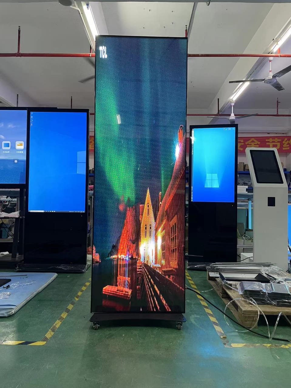 9-screen LED