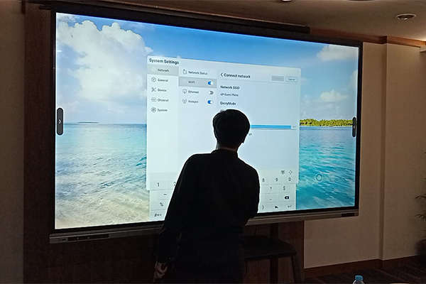 Очень практичный офисный артефакт