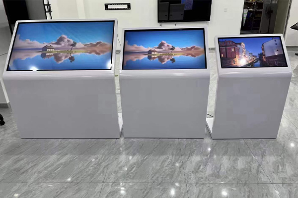 Quais são os benefícios de usar máquinas multifuncionais LCD touch em hospitais?