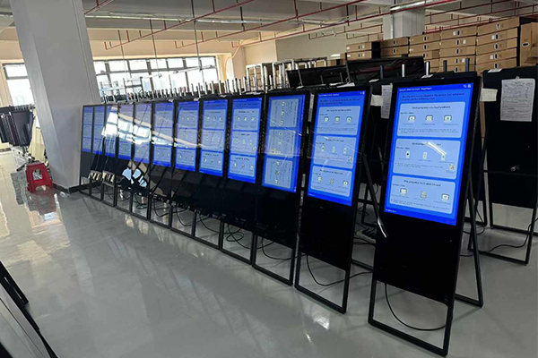 Características da máquina de publicidade LCD Beloong