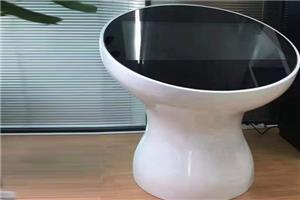 Experiência do cliente com mesa de toque interativa