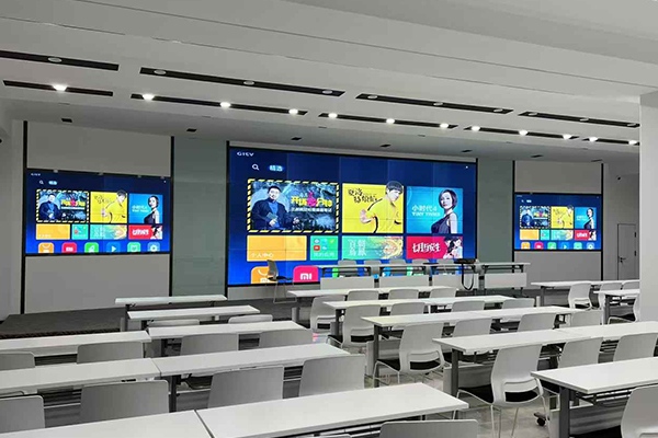 Принадлежи LCD сплайсинг екран: инструмент за подобряване на ефективността на конферентната зала, с възторжени отзиви от клиенти