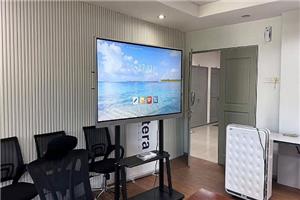 Tableau blanc interactif intelligent avec écrans tactiles 4K