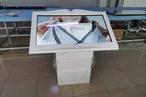 Приложение на машина за заявки със сензорен екран