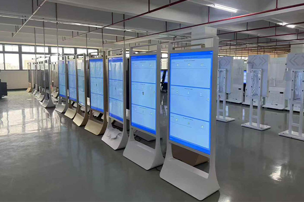 Aplicação de máquinas de publicidade vertical em diferentes cenários