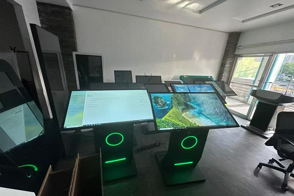 Advantages of touch-screen query machine 3