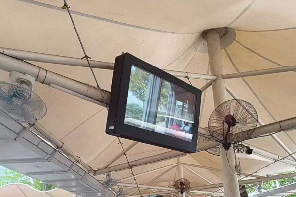 Display de publicidade LCD externo: o guia definitivo para sinalização digital de alto desempenho