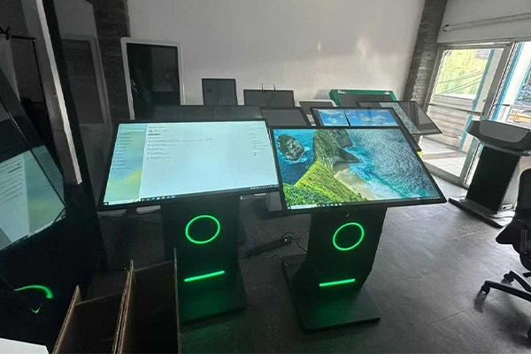 Introdução e aplicação da máquina de consulta de toque horizontal