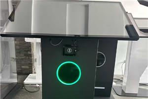 Quiosque com tela sensível ao toque - uma máquina amplamente utilizada em locais comerciais