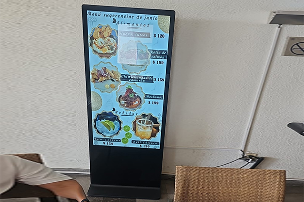 43-Zoll-HD-Werbemaschine für Restaurants: ein leistungsstarkes Tool, um Kunden in den Laden zu locken