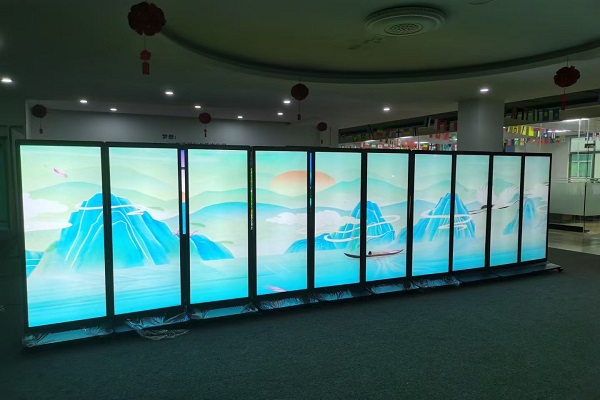 full-screen advertising machines