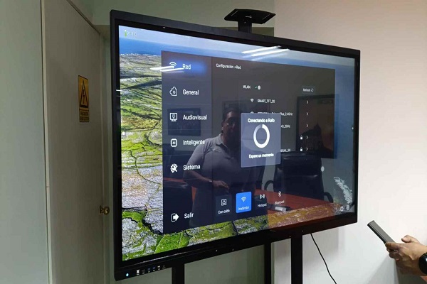 Quais funções um tablet de conferência, um dispositivo especial para salas de conferência, precisa?