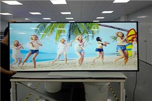 Какви са характеристиките на LCD лентовите екрани?