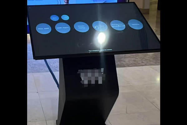 ショッピングモールでLCD広告機を使用する利点