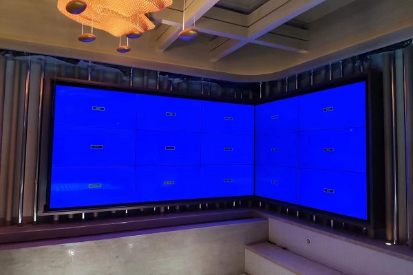 LCD video wall