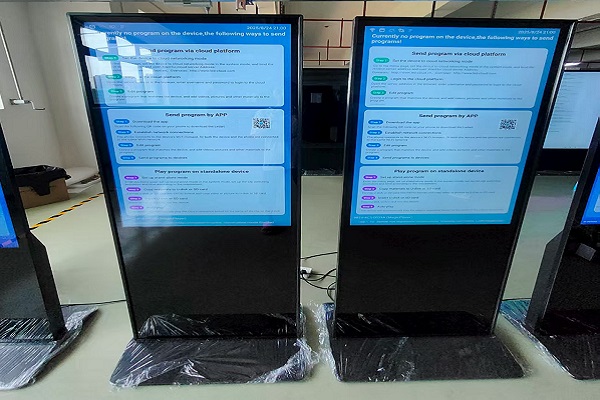 Die Vorteile von Digital Signage: Ein umfassender Blick auf die Vorteile vertikaler Werbedisplays