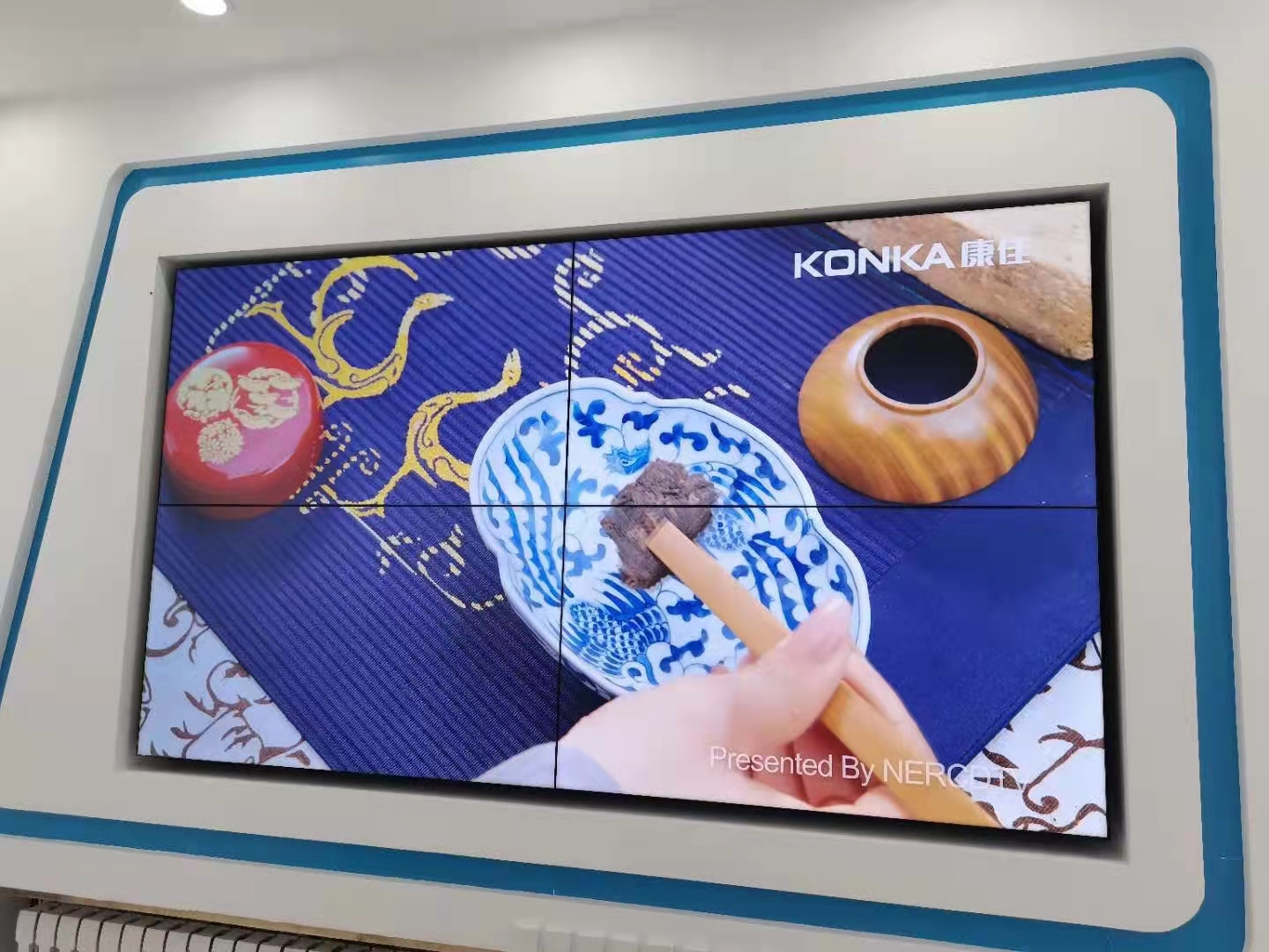 LCD advertising machines