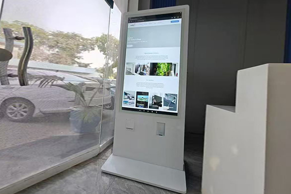 Feedback dei clienti sul display pubblicitario da pavimento