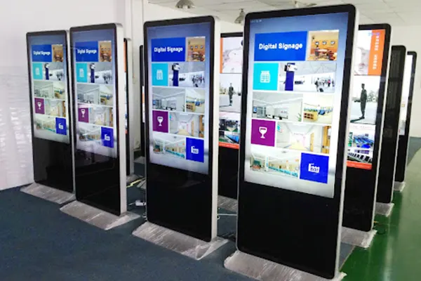 Каковы преимущества электронных табло?