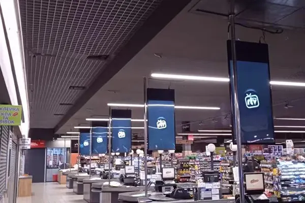 Du commerce de détail à la santé : comment l’affichage numérique commercial génère des résultats mesurables