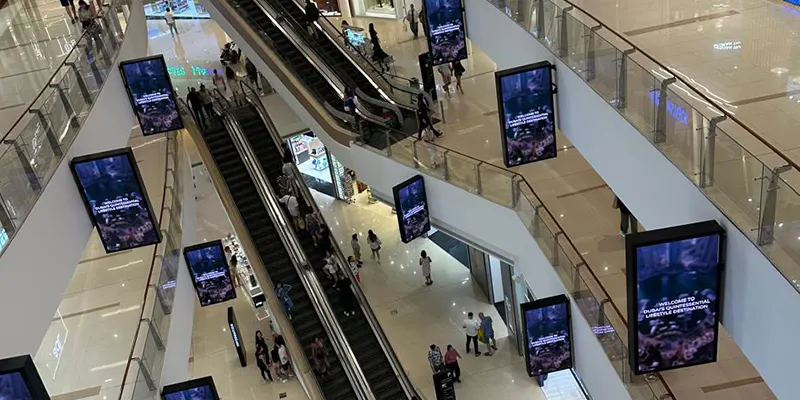 From Retail to Healthcare: How Commercial Digital Signage Deliver Measurable Results