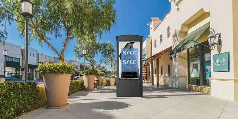 outdoor digital signage