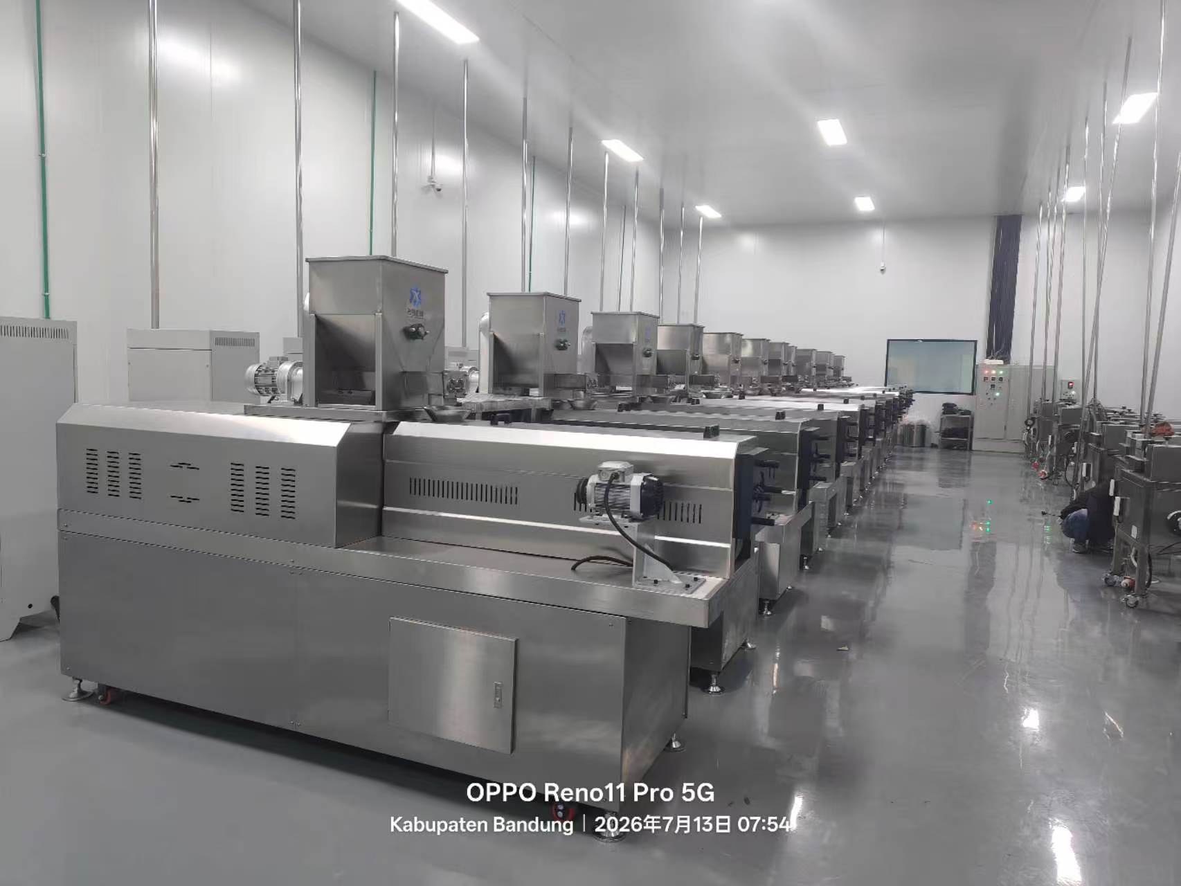 12 Extruders Shipped! 4 Customized Extrusion Lines Successfully Launched in Indonesia