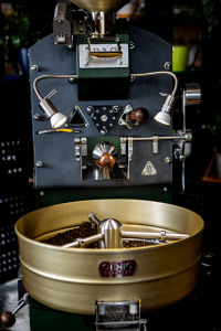 Genio สแตนเลสกลองเครื่องคั่วกาแฟ 3 กก. พร้อมสายพานลำเลียงอัตโนมัติ