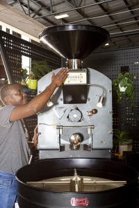 Genio Industrial Stainless Steel Drum 15kg Coffee Roasting Machine With Auto-loading Conveyor