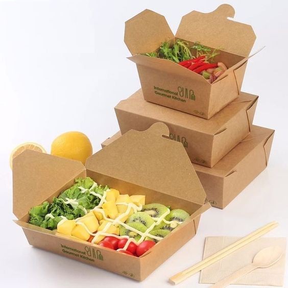 vierkante noedeldoos van kraftpapier met handvat