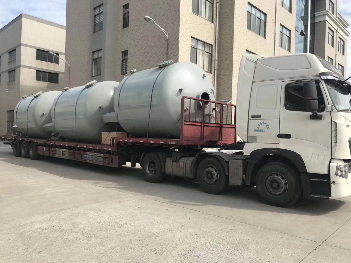 High purity water treatment device