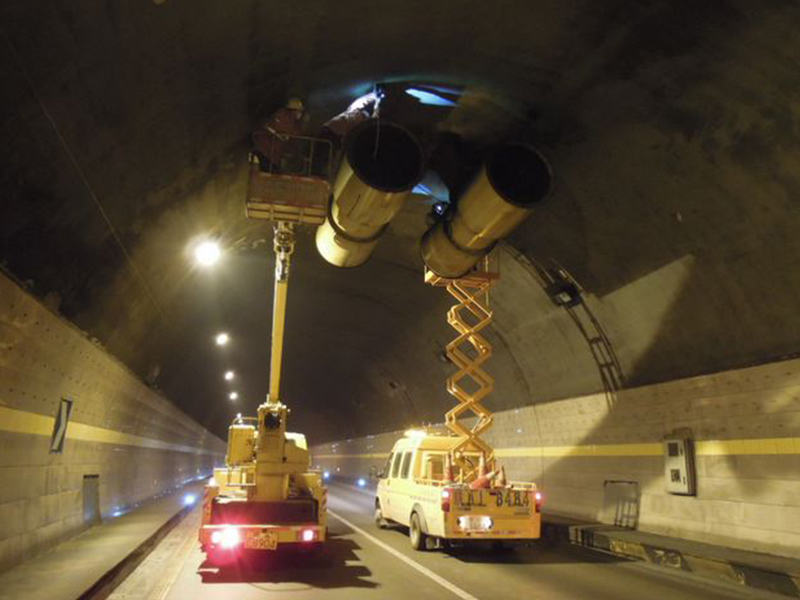 Tunnel jet fan