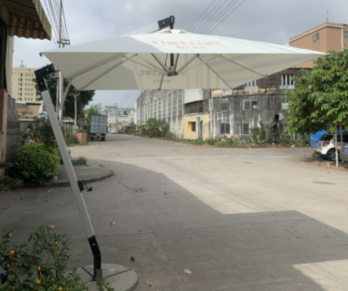Outdoor Patio Cantilever Umbrella
