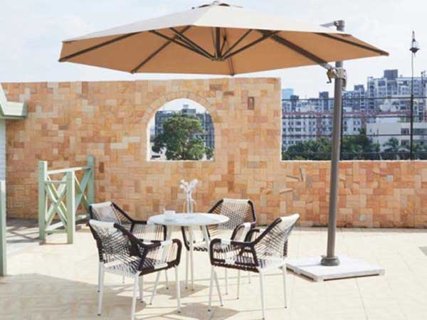 屋外用家具の革新