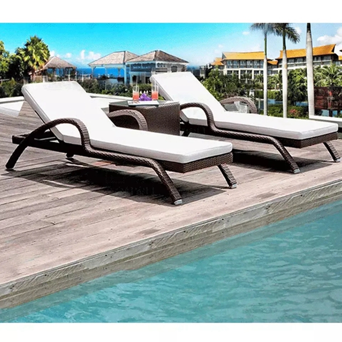 outdoor lounger couch